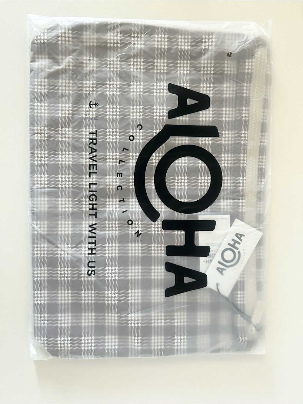 ALOHA Collection Max Pouch - Picture 4 of 9